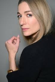 Anne Raabe's Instagram, Twitter & Facebook