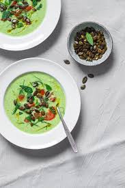 Kalte Gurkensuppe Mit Tahin Und Pikanten Kurbiskernen Vegan Feines Gemuse Rezept In 2020 Gurkensuppe Kalte Gurkensuppe Vollwerternahrung Rezepte
