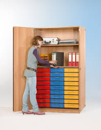 Wagen wir es, leuchtende farben, um unser haus zu erhellen! Schrank Mit 27 Flachen Schuben Farbig