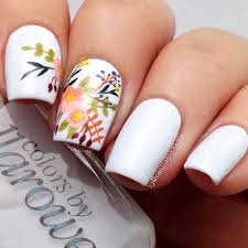 Floral Nail Designs Are Among The Most Popular Because We Consider Flowers To Be Synonymous To The Whole Concept Floral Nail Designs Floral Nails Flower Nails