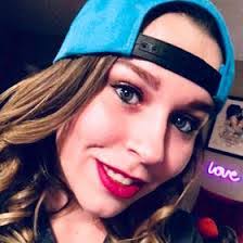 Tosha Lee's Instagram, Twitter & Facebook