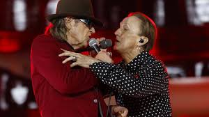 Sachsens ministerpräsident michael kretschmer empfiehlt z.b. Udo Lindenbergs Konzert In Der Frankfurter Festhalle