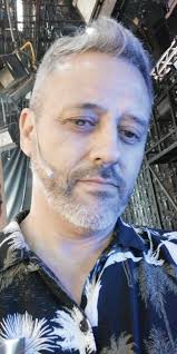 Un vecino de Luis Guillón ganó en Los 8 Escalones: tiene una dramática  historia de vida