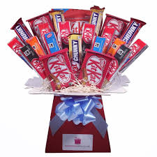 Kit Kat Chocolate Bouquet Sweet Hamper Tree Perfect Gift In Home Furniture Diy Food Drink Swe Chocolate Bouquet Sweet Hampers Birthday Candy Bouquet