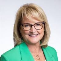 Amy Christofferson's Instagram, Twitter & Facebook