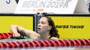 Als johannes einen alten freund bittet, inge bei der buchführung zu helfen, fühlt sie sich zunächst übergangen, begreift dann aber, dass johannes sich nur um sie sorgt, und nimmt dankbar die. Schwimmen Sarah Kohler Verbessert Eigenen Rekord Bei Kurzbahn Dm