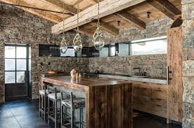 Instead of ripping out the home's old wood nothing says country kitchen like beautiful handmade cabinetry and paneled walls made of discover 17 modern rustic bedroom decorating ideas. Kuche Dachschrage 50 Ideen Fur Ein Auffalliges Kuchendesign Rustic Modern Kitchen Modern Kitchen Design Rustic Kitchen Cabinets