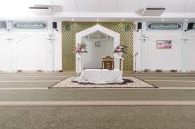 Dalil disyariatkannya akad nikah di masjid, landasannya adalah hadits seorang wanita yang menawarkan dirinya untuk dinikahi nabi, sebagaimana diriwayatkan oleh bukhari dan muslim, kemudian beliau menikahkannya dengan salah seorang shahabatnya di masjid. Fafa Eca Dekorasi Akad Nikah By Our Wedding Event Organizer Bridestory Com