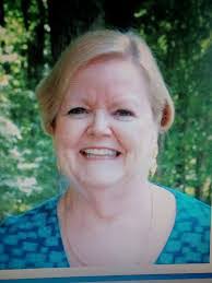 Aimee Lindsay's Instagram, Twitter & Facebook