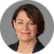 8inches(1.76 m) and has a body weight of 61kg. Amy Klobuchar Who She Is And What She Stands For The New York Times