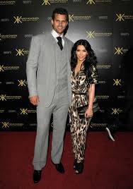 Chris bosh was born on march 24, 1984 in dallas, texas, usa. 21 Celebrity Couples With A Major Height Difference