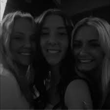 Julia Mayle's Instagram, Twitter & Facebook