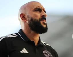 Chucho' Benítez: padre, amigo y goleador