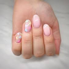 Valentine day is coming, whether you have a partner or not, it will come as expected. 31 Valentine S Day Nail Ideas To Try In 2021 Allure