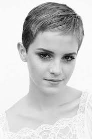 We spoke to her hairstylist isabel guillen at john barrett salon about her short hair. Shocking Celeb Hairdos Emma Watson S Short Hair