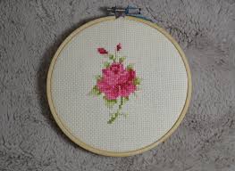 Little Rose Cross Stitch Link To Free Pattern Chart A