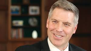 Patrick Gallagher stresses risk management to promote entrepreneurship