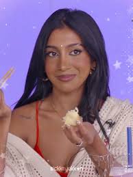 Pocket Size Lara: Sigma Vibes and Cute Edits