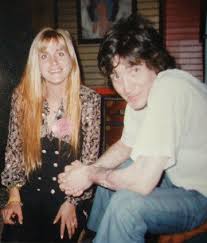 Who were John's girlfriends before he got sober? : r/John_Frusciante