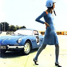 Plus de détails, réponse rapide 04 76 07 02 74. Girls Machines Alpine Renault Automobil Oldtimer Retro