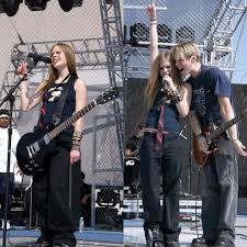 Последние твиты от avril lavigne (@avrillavigne). Avril Lavigne Music Auf Twitter Avril Lavigne At Teennick In Concert Special Rehearsal May 16 2002 Http T Co Ne3wqkqdsy
