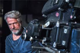 Seitdem stand jürgen prochnow neben filmgrößen wie roy scheider, marlon brando und sylvester stallone vor der kamera und mimte immer wieder überzeugend den bösewicht. Jurgen Prochnow Feiert Den 75 Im Museum