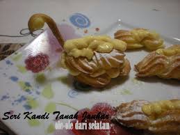 Juita memang hebat dalam bab menyediakan kek. Resepi Cream Puff Cik Mat Gebu Copd Blog H
