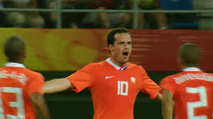 Voetbal is een van de sporten die in teamverband op de olympische zomerspelen worden beoefend. Nederlands Elftal Op De Olympische Spelen Van 2008 Nos
