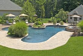 15 Mind Blowing Backyard Landscape Ideas Bees And Roses Pool Patio Designs Backyard Pool Landscaping Backyard Landscaping Designs
