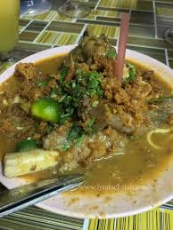 1 kg tulang kambing dicuci bersih 6 ulas bawang putih dikisar halus* 10 cm halia dikisar* 4 sudu makan rempah sup* 5 litre air 5 helai daun salam *daging yg sudah dicuci bersih digaul dgn segengam tepung direndam 10 minit kemudian dibilas balik *rebus tulang dulu selama 1 jam. Makan Di Johor Bahru Restoran Zz Sup Tulang Dan Murtabak Cheese Lynda Che Lah