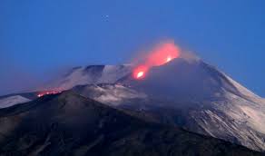 1,280 followers · sports & recreation. Etna In Eruzione Nella Notte Colate Di Lava E Forti Boati
