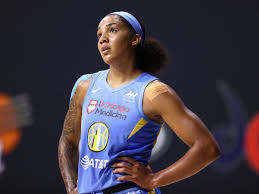 His mother, laurie mclaurin (née janin), was a former model from mississippi, and his father, robert fitzgerald williams, was a ford motor company executive from indiana. L A Sparks Trade For Chicago Sky Forward Gabby Williams Silver Screen And Roll