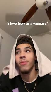 How to Do The Im Not A Vampire Trend
