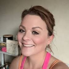 Lori Mead's Instagram, Twitter & Facebook