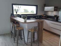 La cuisine ouverte avec bar intégré à l'îlot. Integrer Un Bar Dans Une Cuisine Contemporaine Comera Cuisines