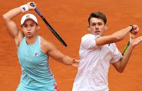 Federer returns to roland garros after missing last year's tournament due to his knee injury and will. Wq901jfd1zrukm