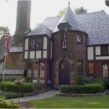 I Love The Old Tudor Style Homes I Will Build A Tudor Castle To Live In Someday Tudor House Exterior Castle House Tudor Style Homes