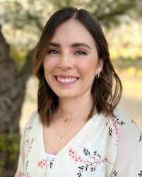 Elisa Blair's Instagram, Twitter & Facebook