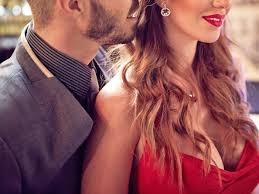 Der junge, der an seine freundin denkt, sitzt links. Ich Finanziere Jungen Frauen Ein Luxusleben Und Bekomme Dafur Gegenleistungen Von Denen Viele Manner Traumen Business Insider