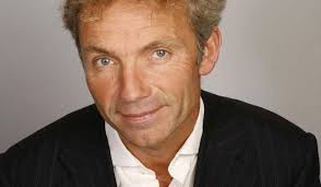 Back Hander: An electrifying racing thriller by John Francome