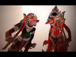 Budaya wayang meliputi seni peran, seni suara, seni musik, seni tutur, seni sastra, seni lukis, seni pahat, dan juga seni perlambang. Wayang Kulit Seni Teater Yang Perlukan Sentuhan Generasi Muda Beritabenar