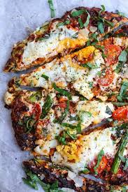 Zucchini Crust Breakfast Pizza Community Post 25 Insanely Delicious Ways To Eat Summer Vegetables Healthy Pizza Healthy Pizza Crust Breakfast Pizza