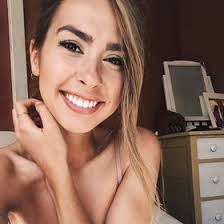 Everly Adams (malcky)