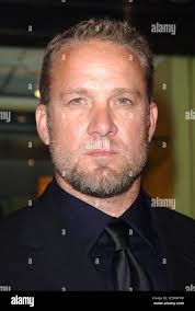 Husband jesse james hi-res stock photography and images