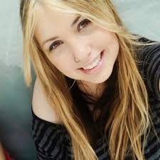 Marina Vidal García (@InnaNony)