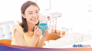 Tips menghilangkan jerawat menggunakan bahan alami. 6 Minuman Yang Bisa Membantu Menghilangkan Jerawat