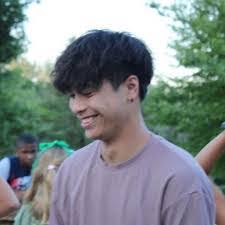 Barry Tsang's Instagram, Twitter & Facebook