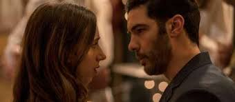Bei einer auseinandersetzung mit dem häuptling des seehundclans entdeckt aquila den ring seines vaters an dessen hand. Tahar Rahim Kino Zeit