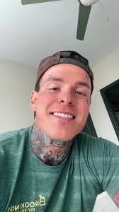 Jonathan Vanzant's Instagram, Twitter & Facebook