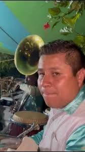 Quien lo viera al compa chivita Jr después de que solo era un oyente en la  Bandota,ahora es un excelente músico🫶 #actitud #videoviralシ🎼